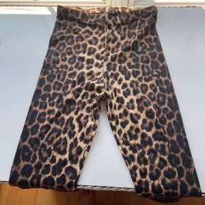 Leopard print leggings